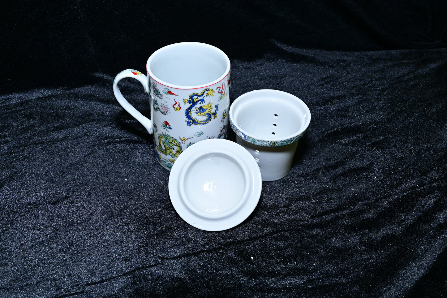Traditional Ceramic Tea Infuser Mug with Lid