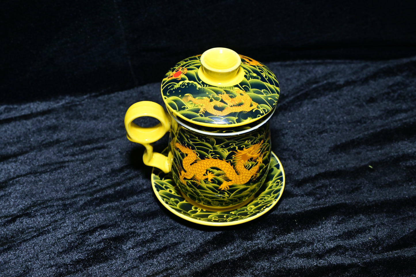 Traditional Dragon Design Ceramic Tea Mug with Lid & Strainer