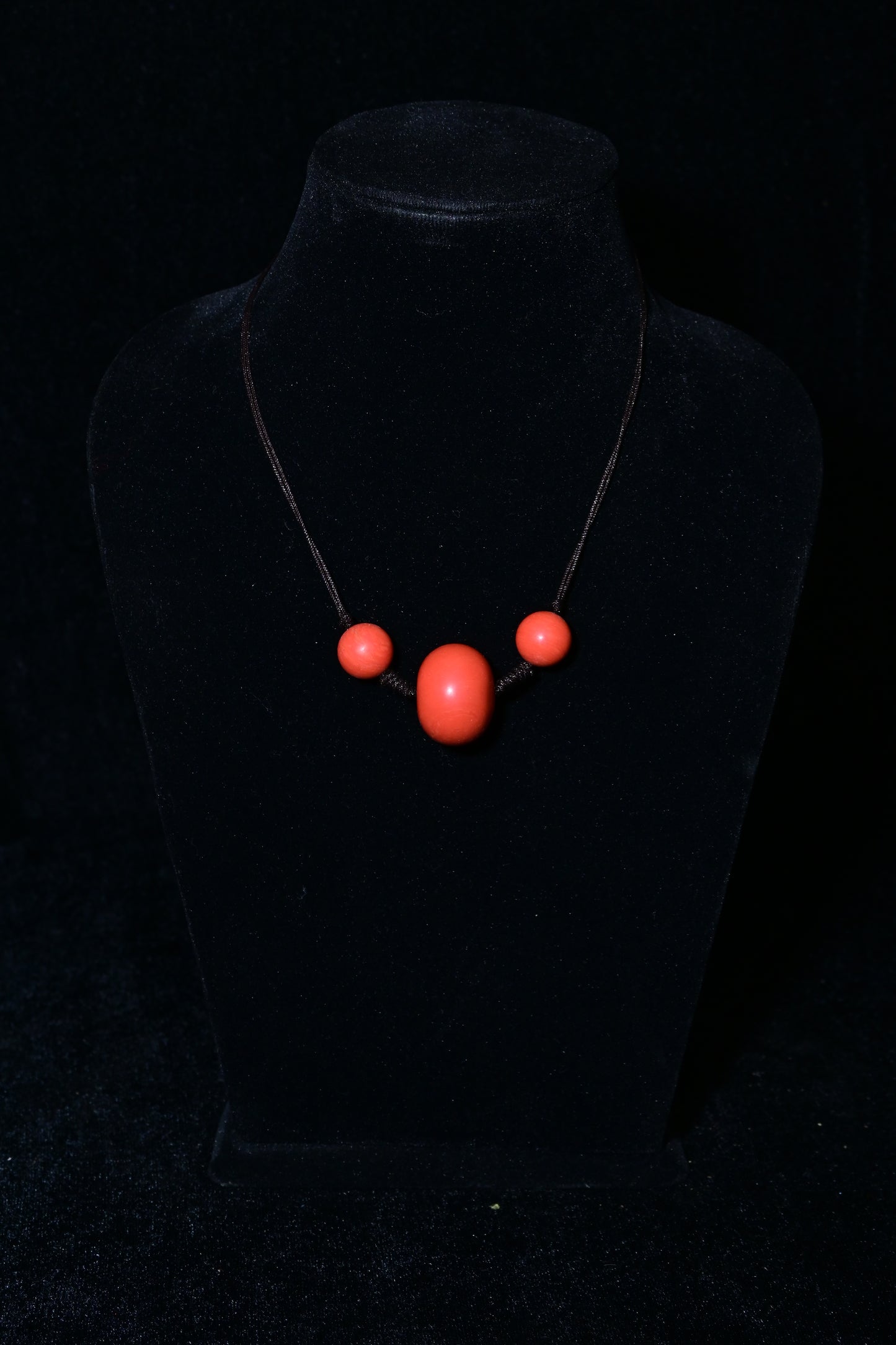 Minimal Coral Red Bead Necklace