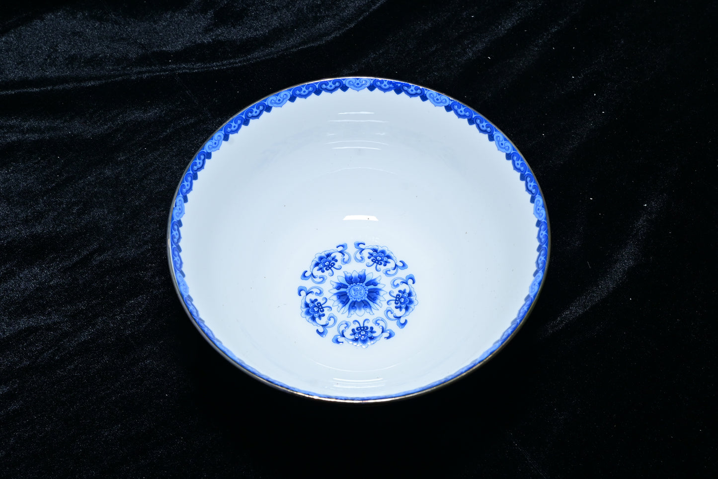 Blue Floral Vine Porcelain Bowl – Classic Oriental Ceramic Edition