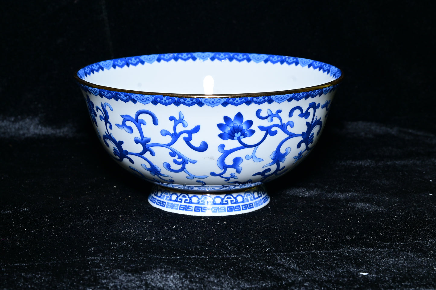 Blue Floral Vine Porcelain Bowl – Classic Oriental Ceramic Edition
