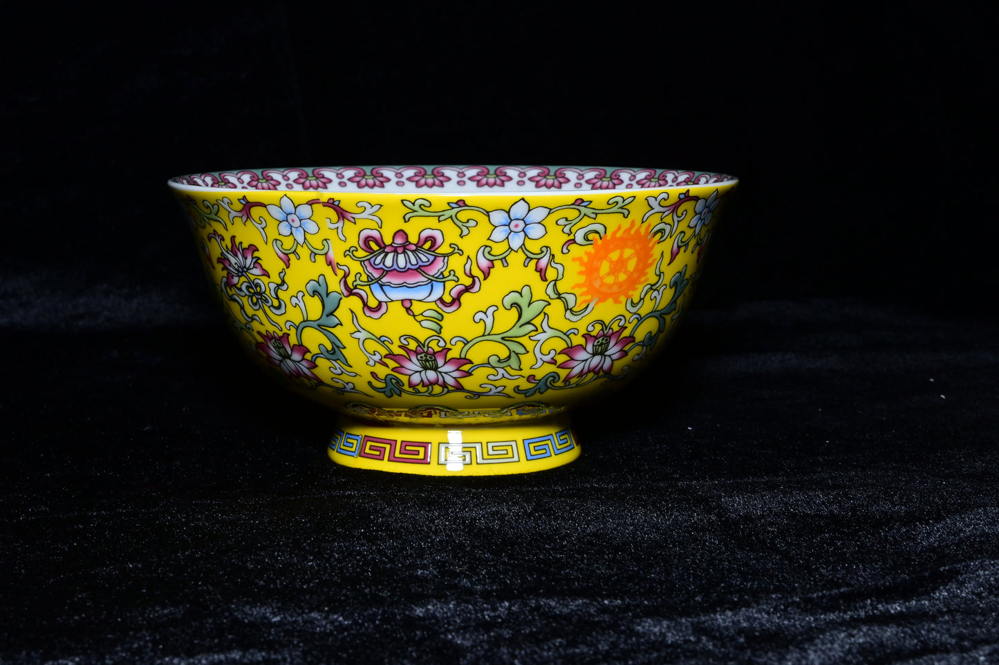 Imperial Floral Porcelain Bowl – Vibrant Oriental Lotus Edition