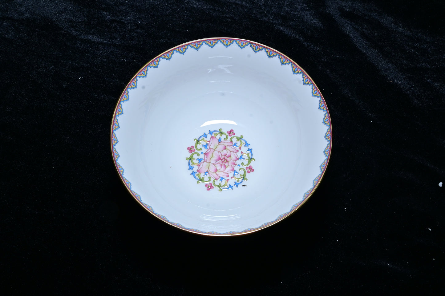 Imperial Lotus Porcelain Bowl – Golden Blossom Oriental Edition