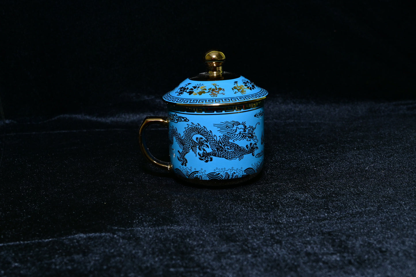Dragon Design Ceramic Mug with Lid