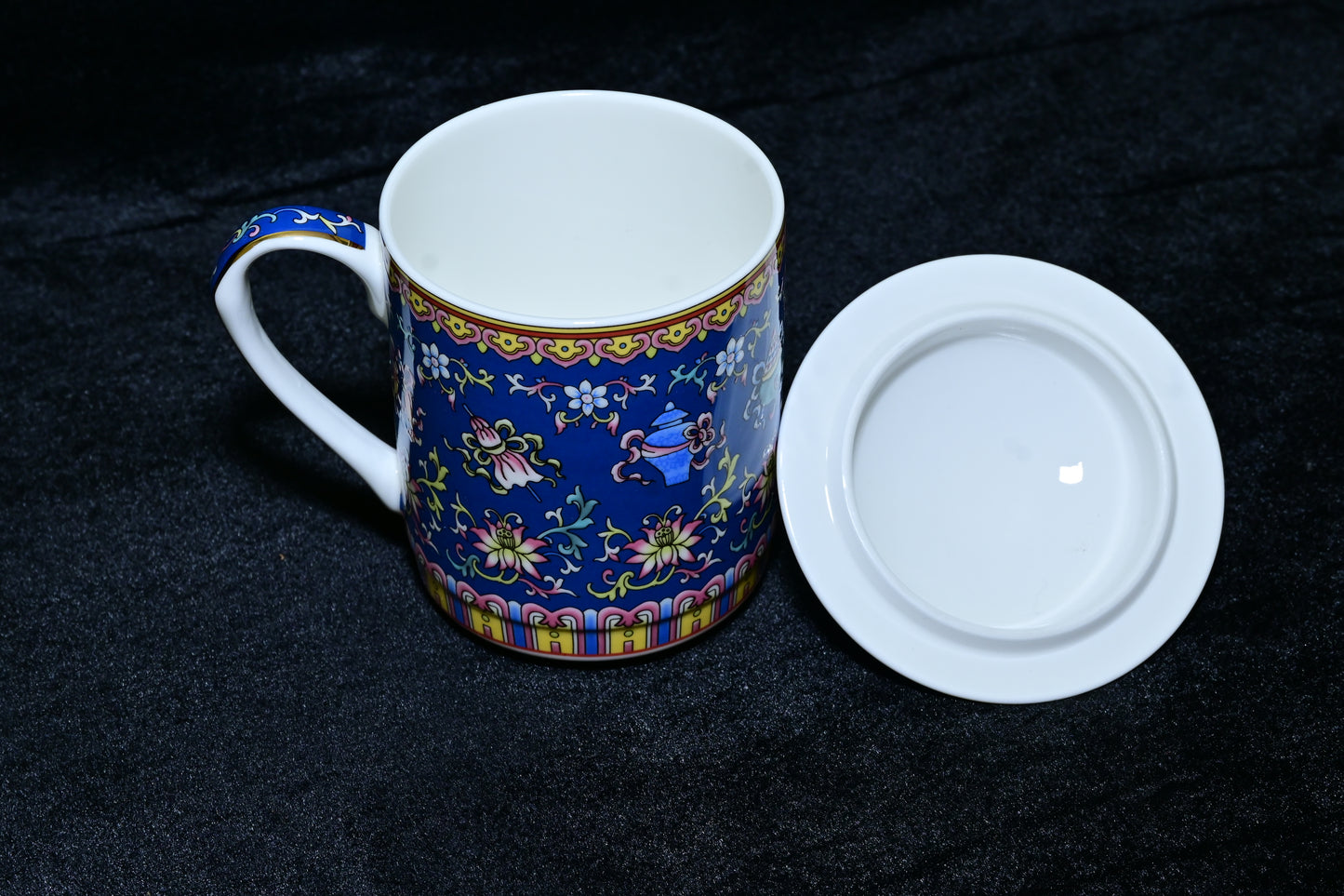 Traditional Tibetan Style Ceramic Tea Mug with Lid