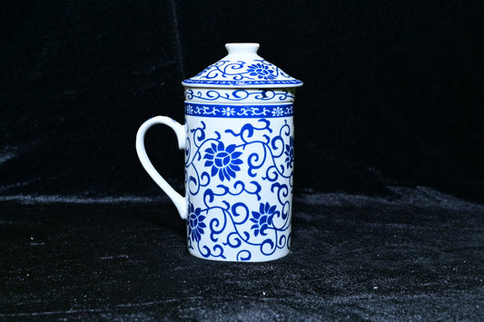 Traditional Ceramic Tea Mug with Lid and Infuser