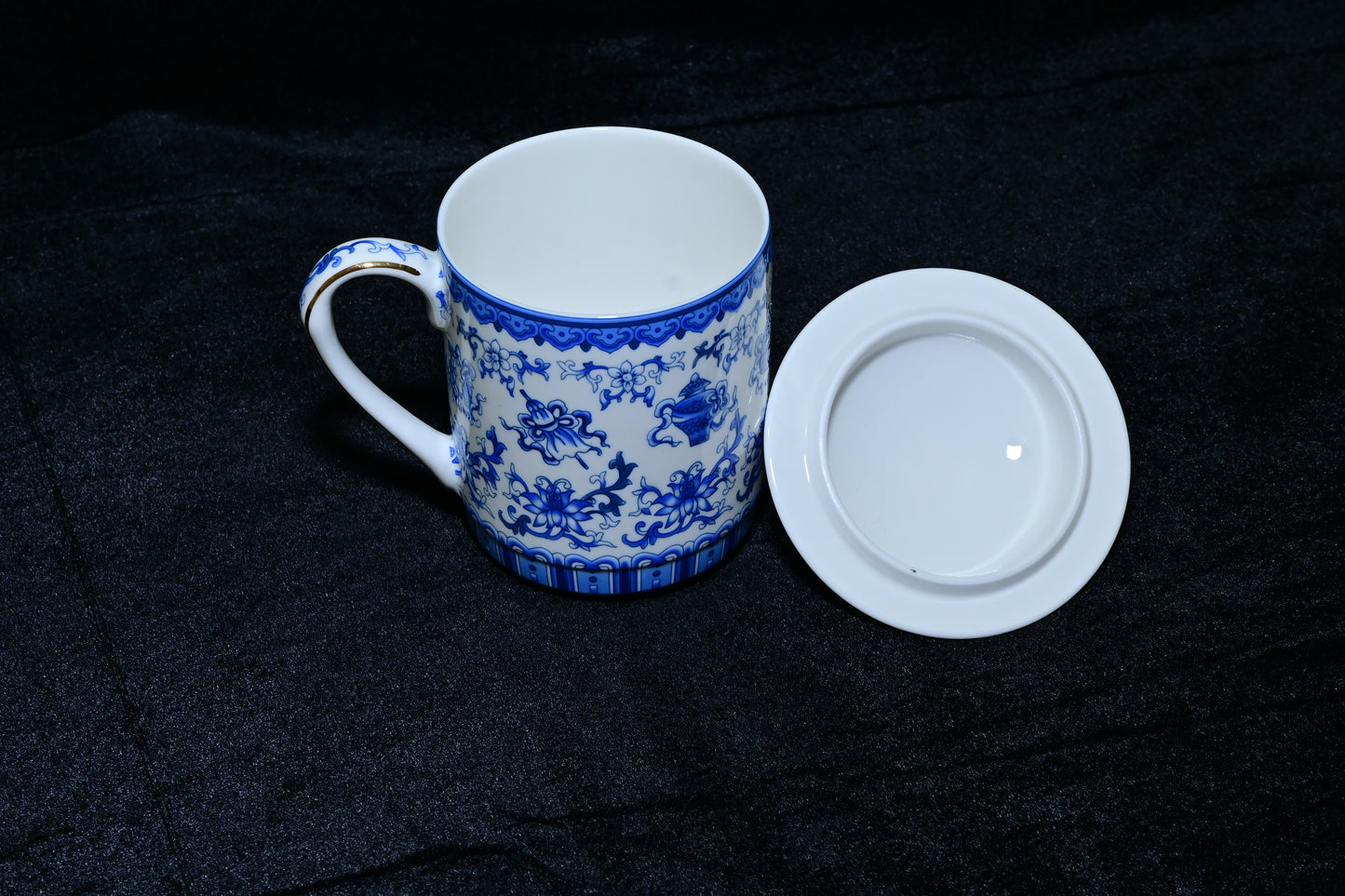 Traditional Tibetan Style Ceramic Tea Mug with Lid