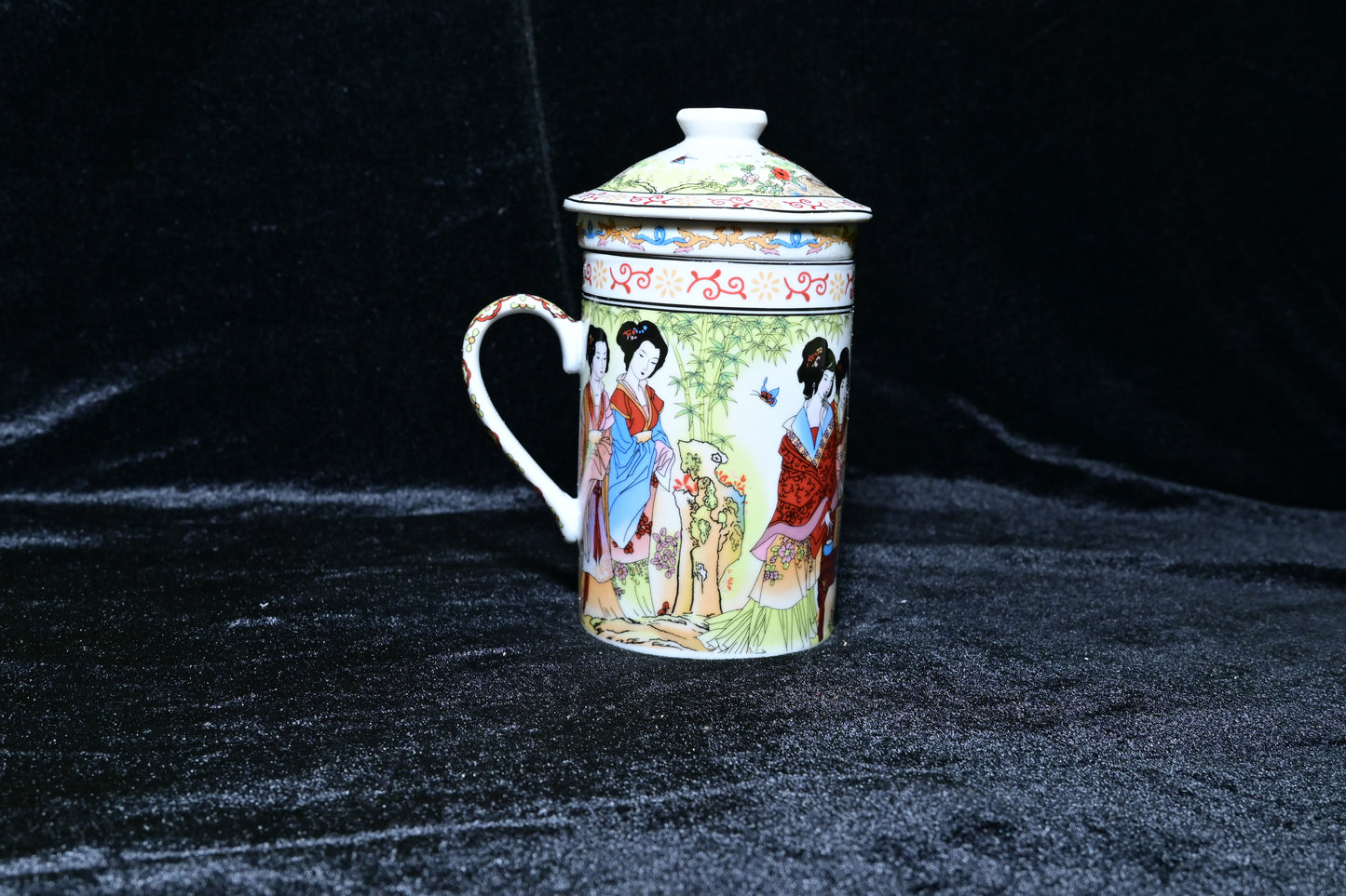 Traditional Ceramic Tea Infuser Mug with Lid