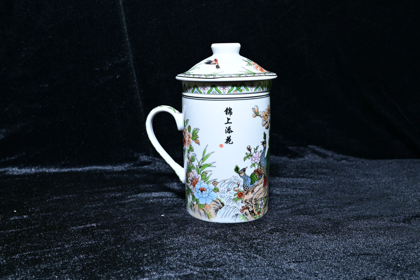 Traditional Ceramic Tea Infuser Mug with Lid