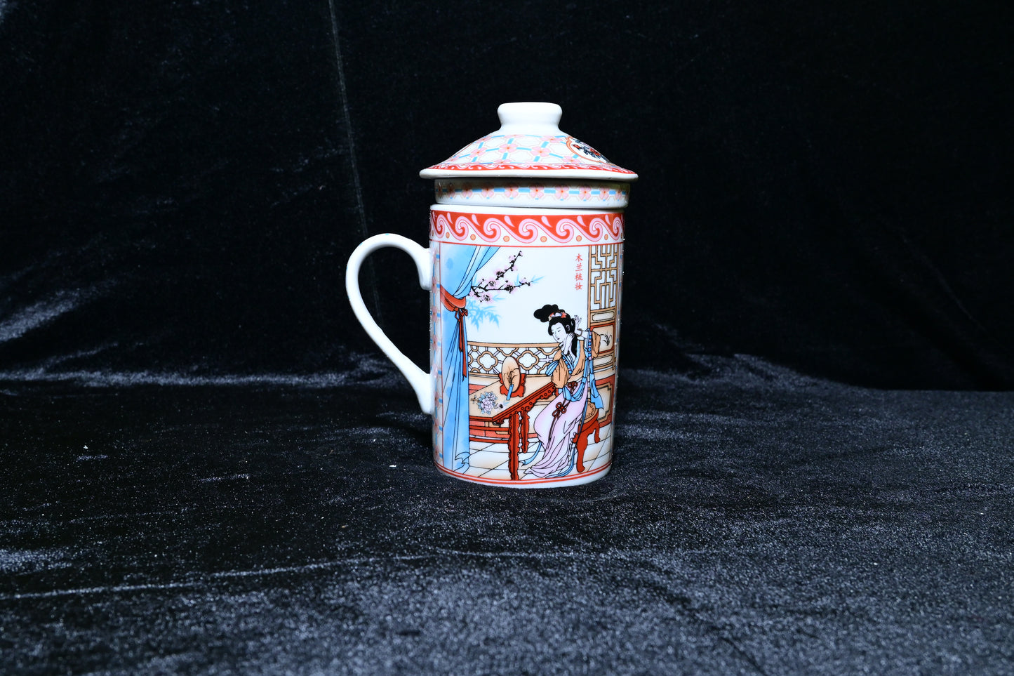 Traditional Ceramic Tea Infuser Mug with Lid