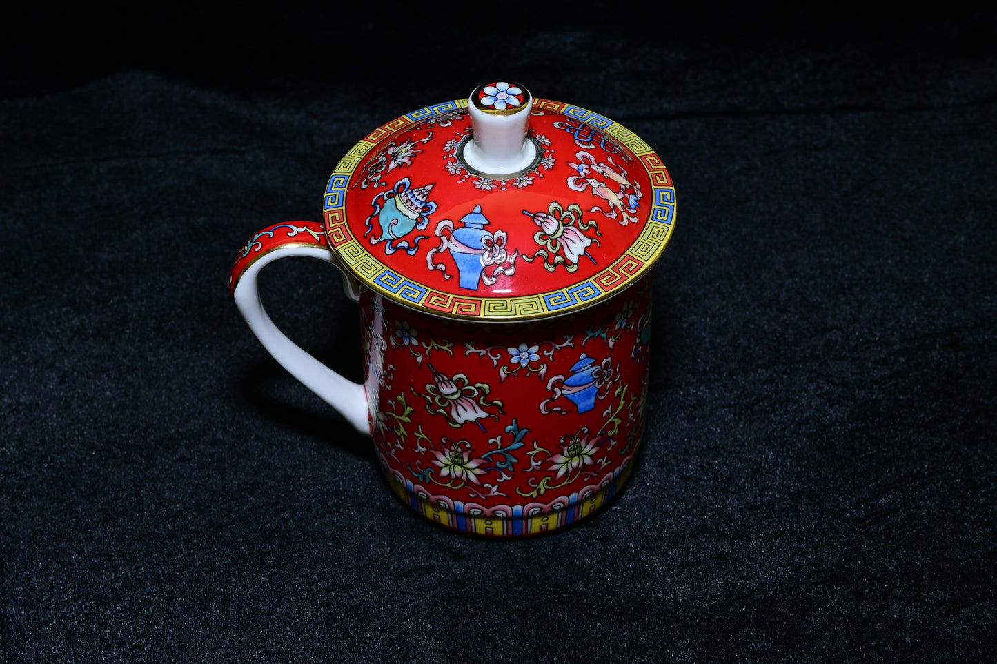 Traditional Tibetan Style Ceramic Tea Mug with Lid