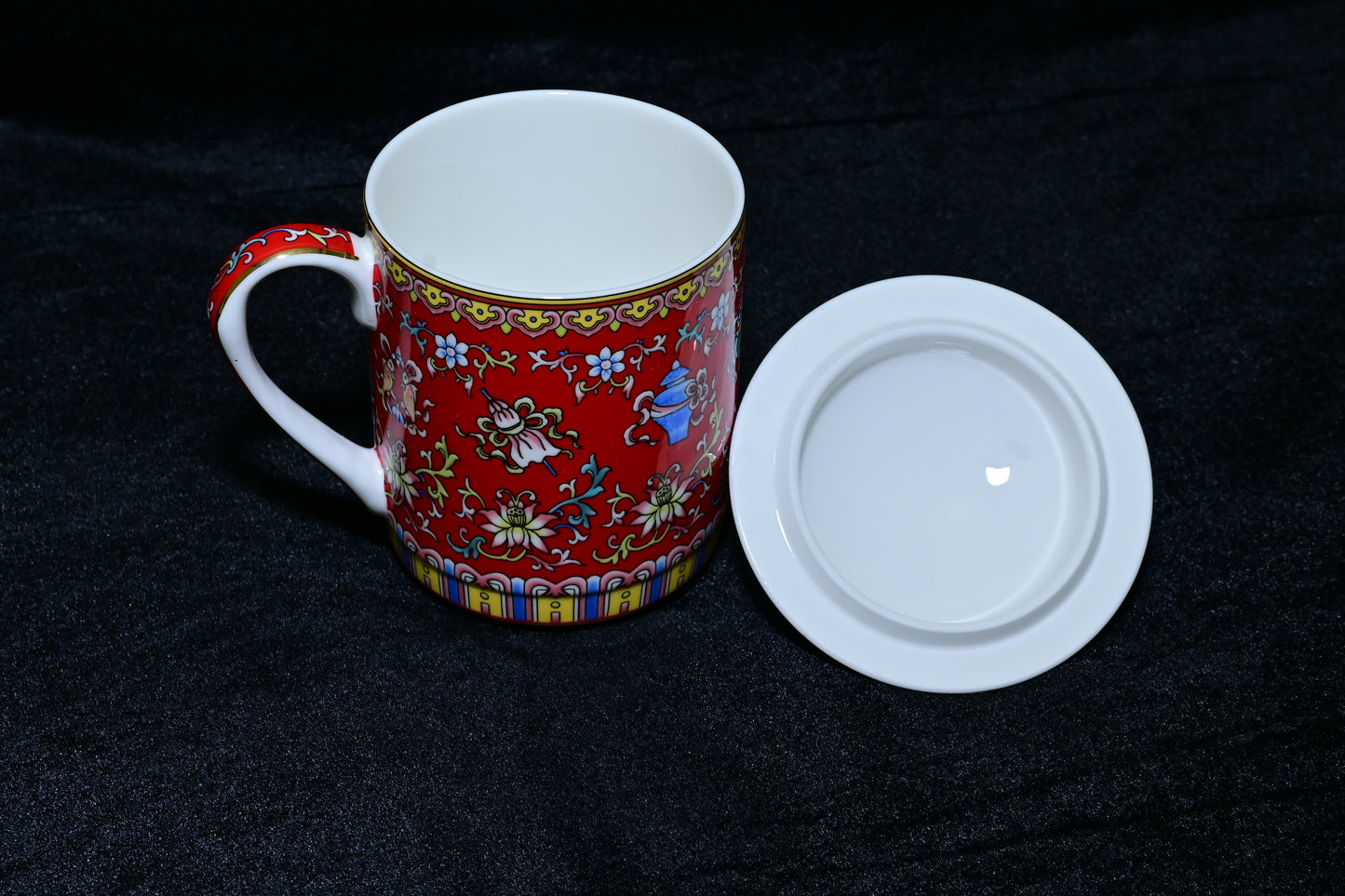 Traditional Tibetan Style Ceramic Tea Mug with Lid