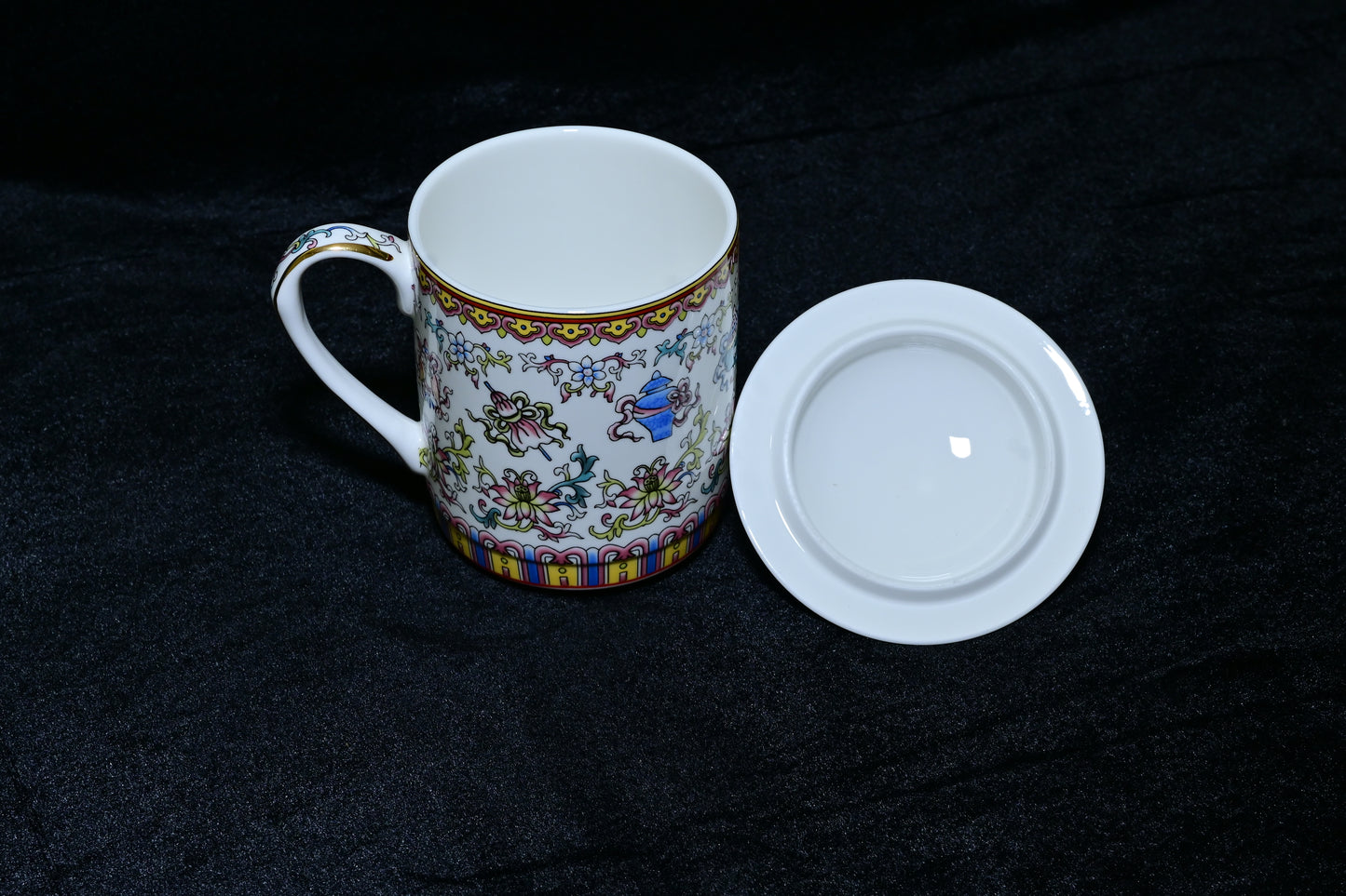 Traditional Tibetan Style Ceramic Tea Mug with Lid