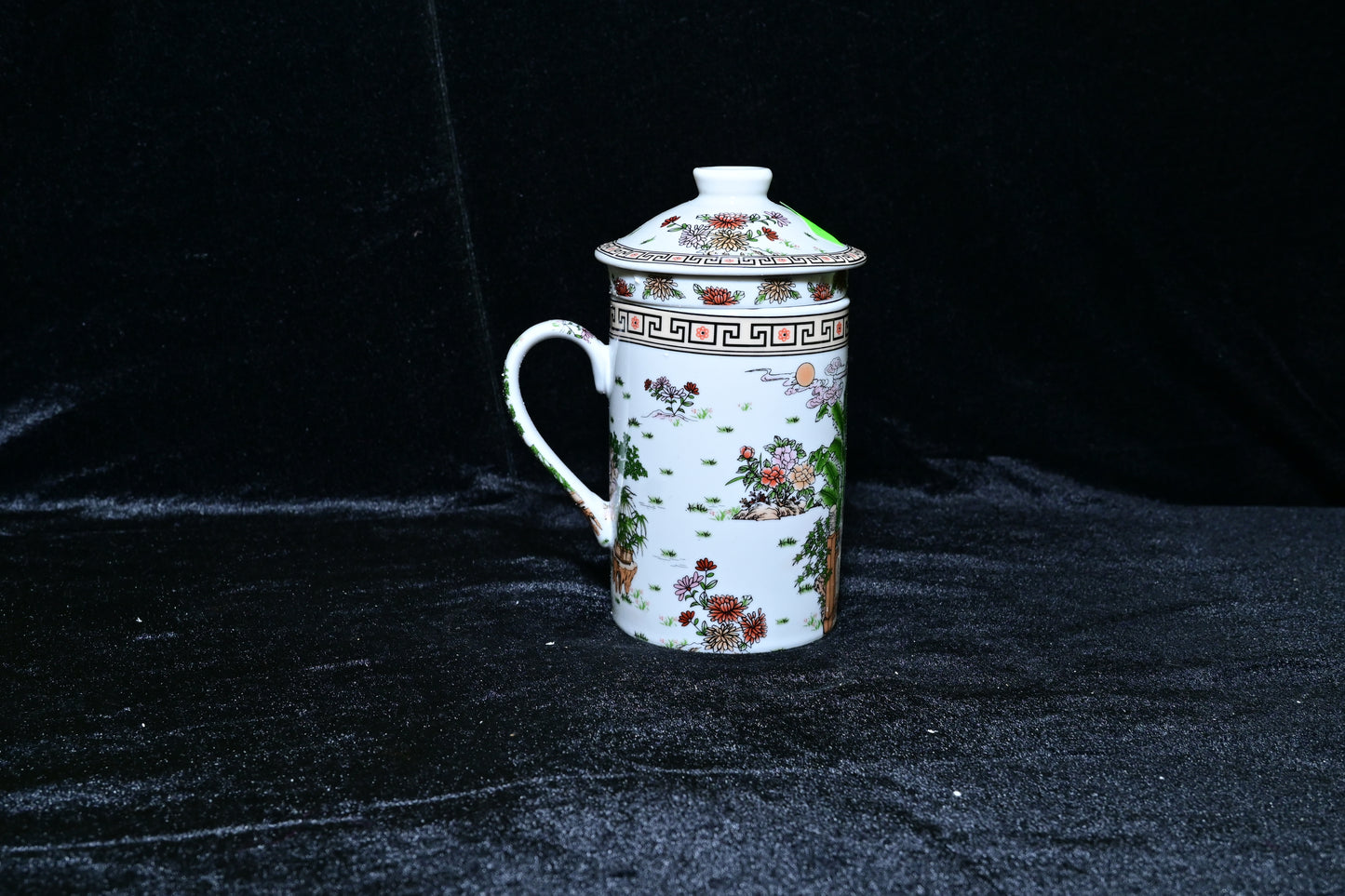 Traditional Tibetan Style Ceramic Tea Mug with Lid and Infuser