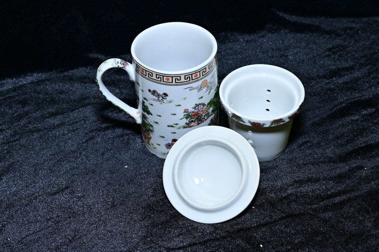 Traditional Tibetan Style Ceramic Tea Mug with Lid and Infuser