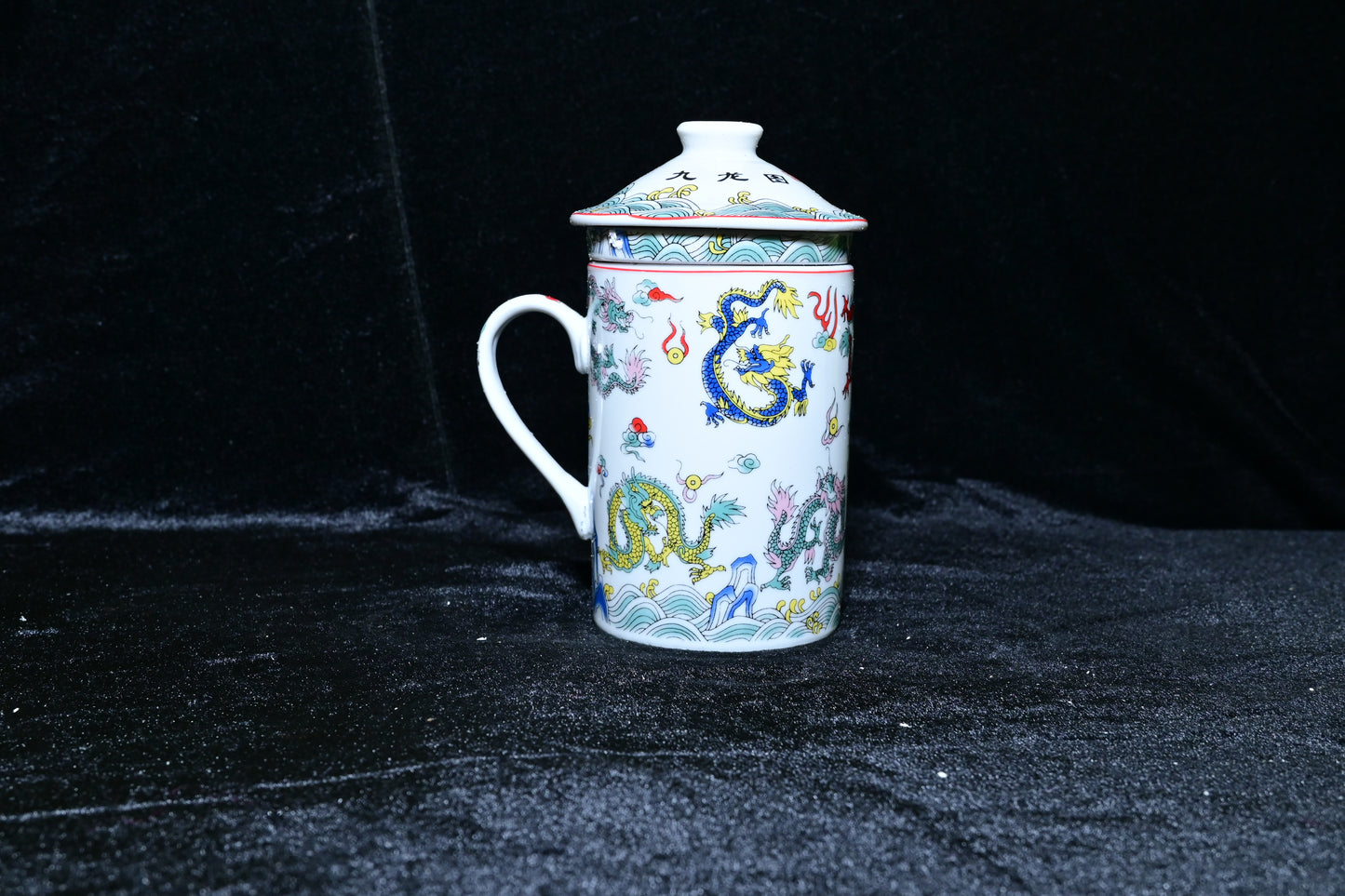 Traditional Ceramic Tea Infuser Mug with Lid
