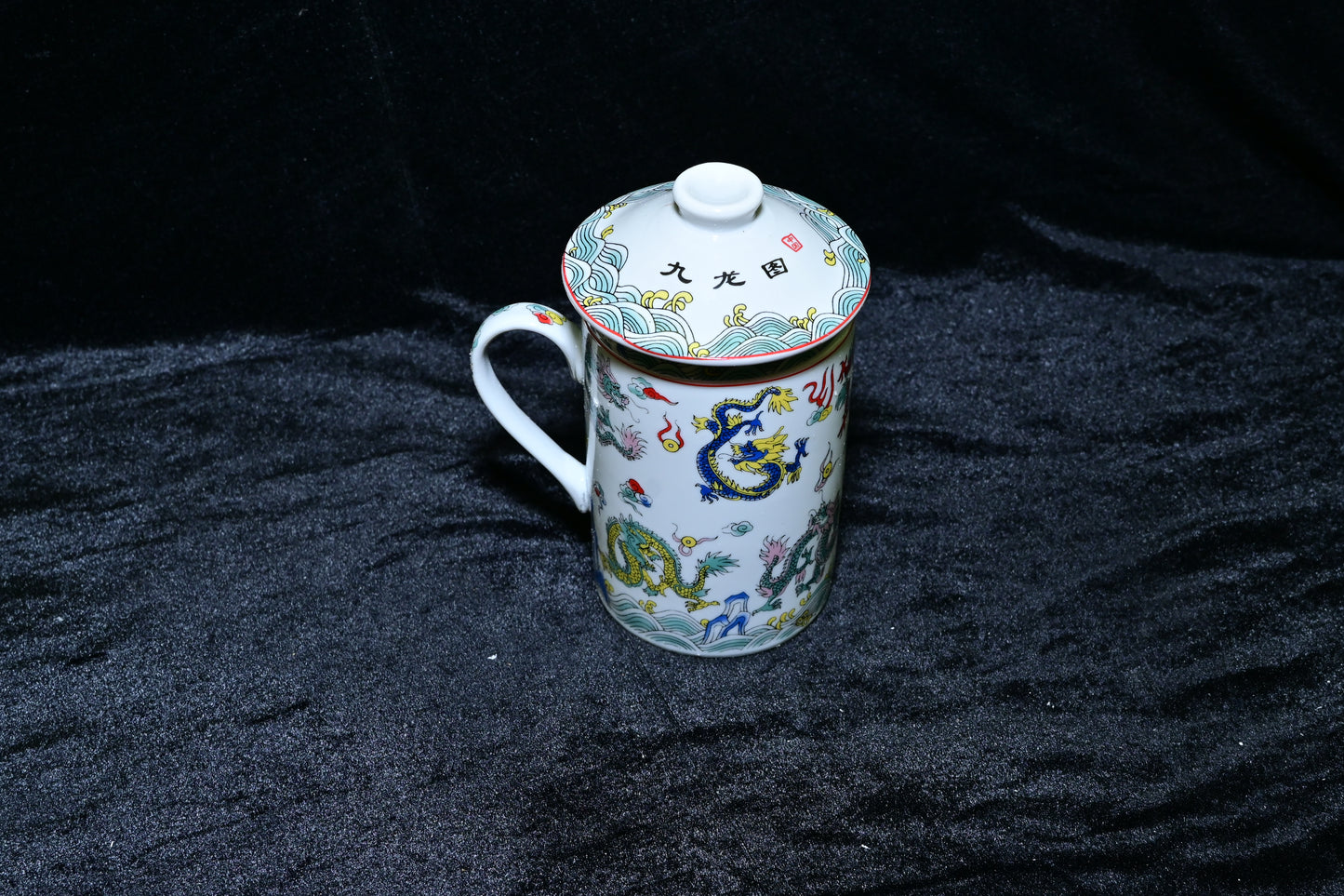 Traditional Ceramic Tea Infuser Mug with Lid