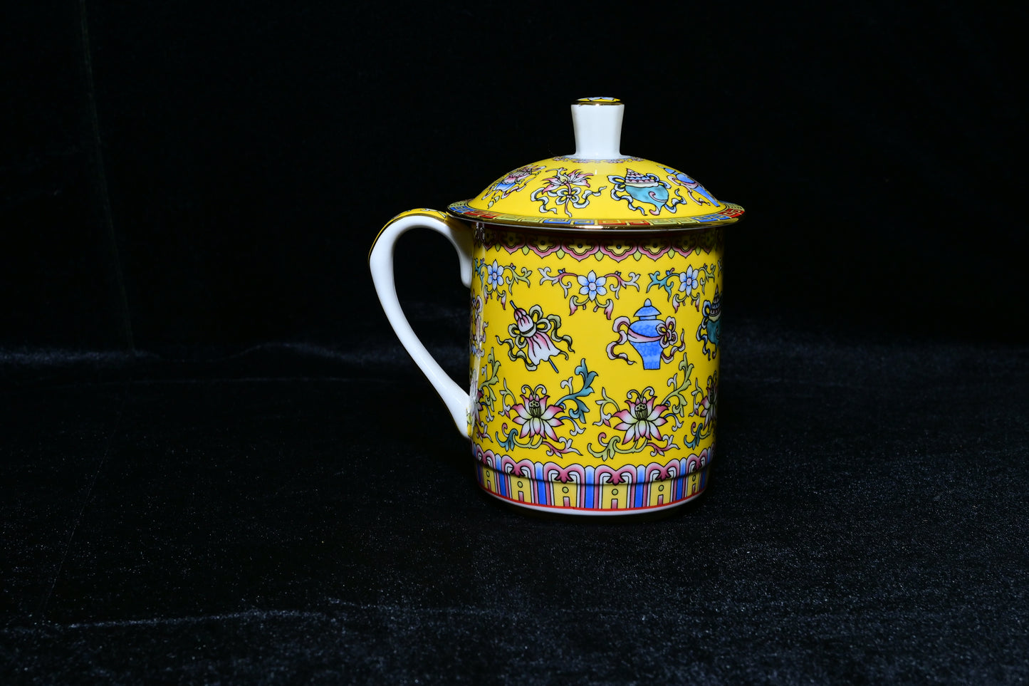 Traditional Tibetan Style Ceramic Tea Mug with Lid