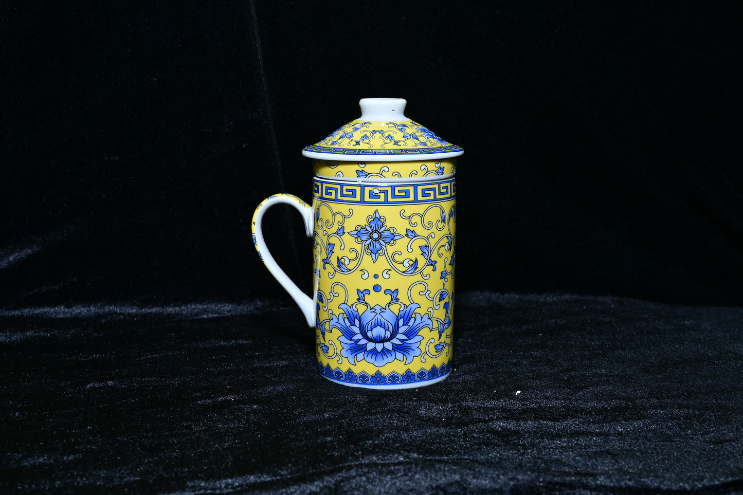 Traditional Tibetan Style Ceramic Tea Mug with Lid and Infuser