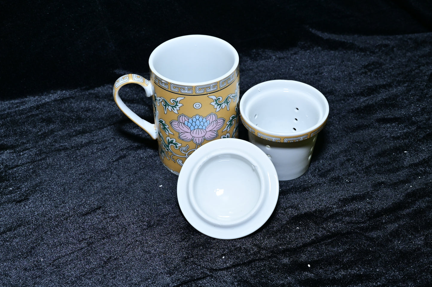 Traditional Tibetan Style Ceramic Tea Mug with Lid and Infuser