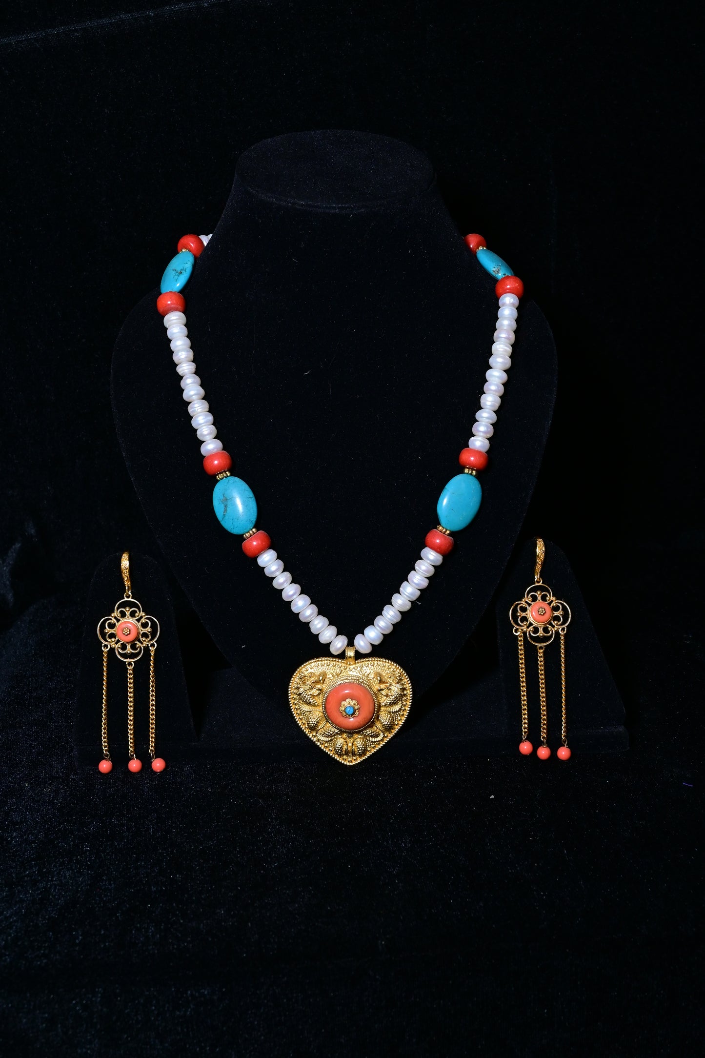 Traditional Tibetan Heart Pendant Necklace Set with Turquoise & Pearl Beads